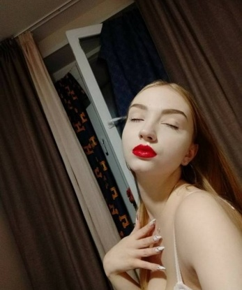Мои услуги включают различные виды массажа, эротический стриптиз, классический и оральный секс. Я мастерица в области сексуальных игр и всегда готова попробовать что-то новое. У меня есть много положительных отзывов от довольных клиентов. Живу в Москве, и буду рада встретиться с тобой в моей уютной квартире или приехать к тебе. Для лучшего знакомства ты можешь посмотреть мои фото в моем профиле. Давай приоткроем дверь в мир удовольствия вместе! 😉🌹💋🔥 Валерия